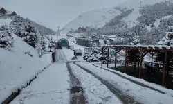 Erzurum 14 Ekim okullar tatil mi? Salı günü Erzurum'da öğleden sonra okullara kar tatili var mı?