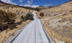 Kırsalın ulaşım çilesi bitiyor: Büyükşehir, Elbistan'da 11 km asfalt serimi rahat nefes aldırdı