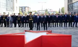 Kahramanmaraş'ta 29 Ekim kutlamaları çelenk sunma töreniyle başladı