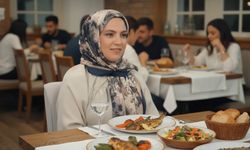 Yemekteyiz Şükran Hanım kimdir ve aslen nereli? Evliliği ve yaşı merak edildi