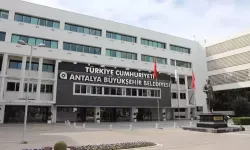 Antalya'da büyükşehir soruşturmasında 8’inci dalga: 8 kişi gözaltına alındı
