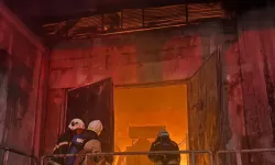 Kahramanmaraş'ta korkutan yangın! Fabrika alevlere teslim
