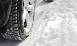 Sürücüler dikkat: Kış lastiği zorunluluğu başlıyor, ceza 5.856 TL