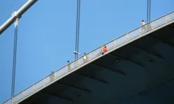 Ömer Belli: Boğaz Köprüsü'nden Atladı, Arama Sürüyor