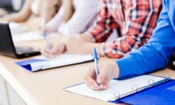 Yılbaşı arifesinde okullar yarım gün mü? Üniversiteler ders yapacak mı?