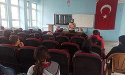 Binevler Ortaokulu’nda Öğrenciler Sağlık Kariyerine Işık Tutan Buluşmada