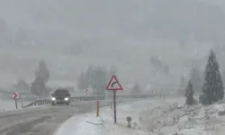 Kahramanmaraş Göksun'a kar tuttu! Lapa lapa yağıyor