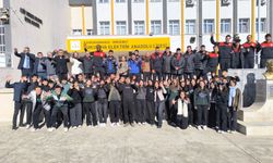 Onikişubat Belediyespor’un voleybolcuları, Kahramanmaraşlı gençlere ilham oluyor