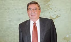 Bülent Özveren Kimdir? Eurovision Sunucusunun Hayatı ve Kariyeri