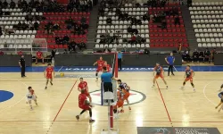 Kahramanmaraş Onikişubat Voleybolda Namağlup Unvanını Korudu