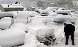 Kahramanmaraş beyaza gömüldü: Kar kalınlığı rekor seviyeye ulaştı!