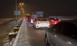 Gaziantep-Kahramanmaraş yolunda kar kilidi: Araçlar mahsur kaldı!