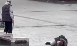 Silahla vurup dakikalarca başında bekledi