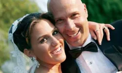 Sine İçli kimdir, kaç yaşında ve aslen nereli? Esat Yontunç’un eski eşi hakkında şaşırtan detaylar!