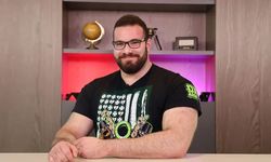 Tuna Tavus'un Sır Gibi Sakladığı Eski Sevgilisi Kim? Sosyal Medya Bu İddiayı Konuşuyor!