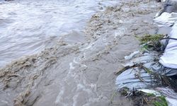 Kahramanmaraş sel: Tarihi Aksu Köprüsü'nde korkutan hasar