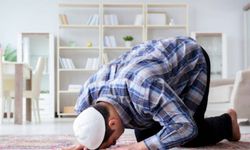 Teravih namazı evde nasıl kılınır? Kaç rekat, nasıl niyet edilir? (Adım adım rehber)