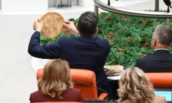 TBMM'de Simitten Sonra Pide Eylemi: CHP'li Vekiller Kürsüde