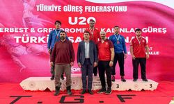 Kahramanmaraşlı Güreşçiler Türkiye Şampiyonası'nda Tarih Yazdı