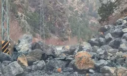 Yağışların ardından, Kahramanmaraş'ta o yolda heyelan oldu