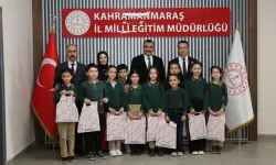 Kahramanmaraş'ta Öğrencilerden Milli Eğitime Bayram Ziyareti