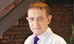 Dr. Murat Topoğlu Kimdir? Hayatı, Kariyeri Ve Uzmanlık Alanı