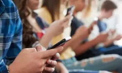 Dijital dünyada yeni dönem: 16 yaş altına sosyal medya girişi resmen kapatıldı!