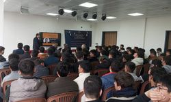 'En Sevgiliye' Konferansı Öğrencilerden Yoğun İlgi Gördü