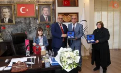 Ecrin Nisanur Aşgan Başkanlık Koltuğuna Oturdu: Okullara Yeni Müjdeler Verildi