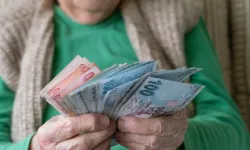 Emekli Aylık katsayısı Değişti: Nisan Ayında Hesaplara Ek Ödeme Yatacak