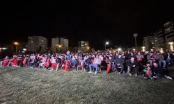 Kahramanmaraş Ay-Yıldız İçin Kenetlendi: Millet Bahçesi’nde Tarihi Gece