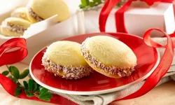 Latin Amerika Mutfağının Gizli Hazinesi: Alfajores Tarifi ve Püf Noktaları