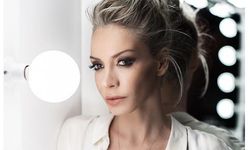 Öykü Serter Kimdir? Ünlü Sunucunun Kariyeri ve Biyografisi