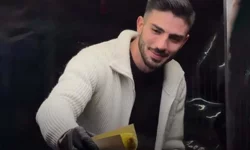 Yakışıklı Mısırcı Alper Temel Kimdir? Karaköy'ün Global Yüzü