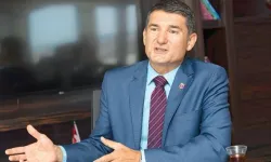 Prof. Dr. Çağrı Erhan Kimdir? Kariyeri ve Biyografisi