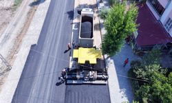 Büyükşehir, Elbistan’daki Tepebaşı Caddesi’nde Asfalt Mesaisine Başladı