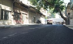 Mahalle Sakinlerinin Beklediği Çalışma: Menderes’te Asfalt Serimi Başladı