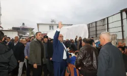 Yüz Yüze 100. Mahallede: Başkan Akpinar Gönüllere Dokunan Buluşmalarini Sürdürüyor