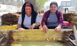 Kahramanmaraş'ın asırlık tarhana geleneğini yaşatan doğal çiğ ustaları naylon ürünlere karşı direniyor