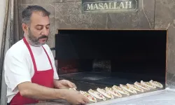 Kahramanmaraş’ta Cehennem Sıcağında Ekmek Mesaisi: Dışarısı 40, Fırın Önü 400 Derece!