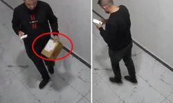 Kurye kameraya baktı, ardından paketi yere attı
