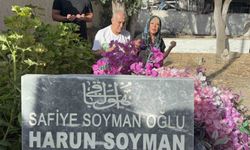 Safiye Soyman Oğlunu Bodrum'da Kabri Başında Anıyor