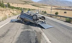 Kahramanmaraş'ta Otomobil Kayalıklara Çarptı: 1 Yaralı