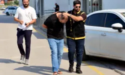 Adana’da parkta başlayan tartışma kafede bıçaklı saldırıya dönüştü