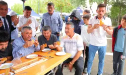 Göksun'da bal festivali renkli görüntülere sahne oldu: Birinci 1 kilogram bal yedi