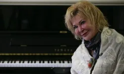 Gülsin Onay kimdir? Gülsin Onay hayatı, eğitimi, kariyeri, eşi, oğlu ve kazandığı ödüller