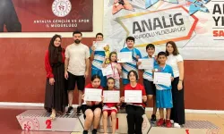 Kahramanmaraşlı gençler Antalya'da madalyan ile döndü