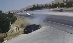 Yola Fırlayan Parça Zincirleme Kazaya Yol Açtı: 2 Ölü