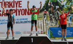 Kahramanmaraşlı Genç Bisikletçiler Sakarya’da Kürsüye Çıktı