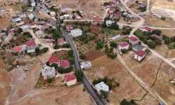 Kahramanmaraş Nurhak'ta 1,5 Kilometrelik Yola Sıcak Asfalt